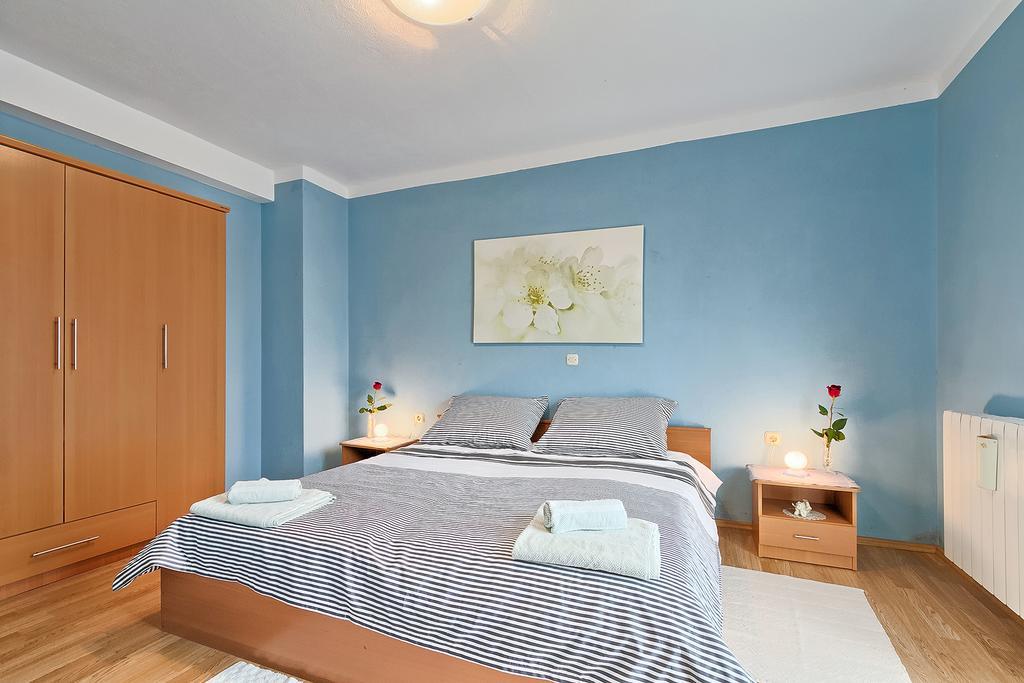 Apartments Valoda Nedeščina Bagian luar foto