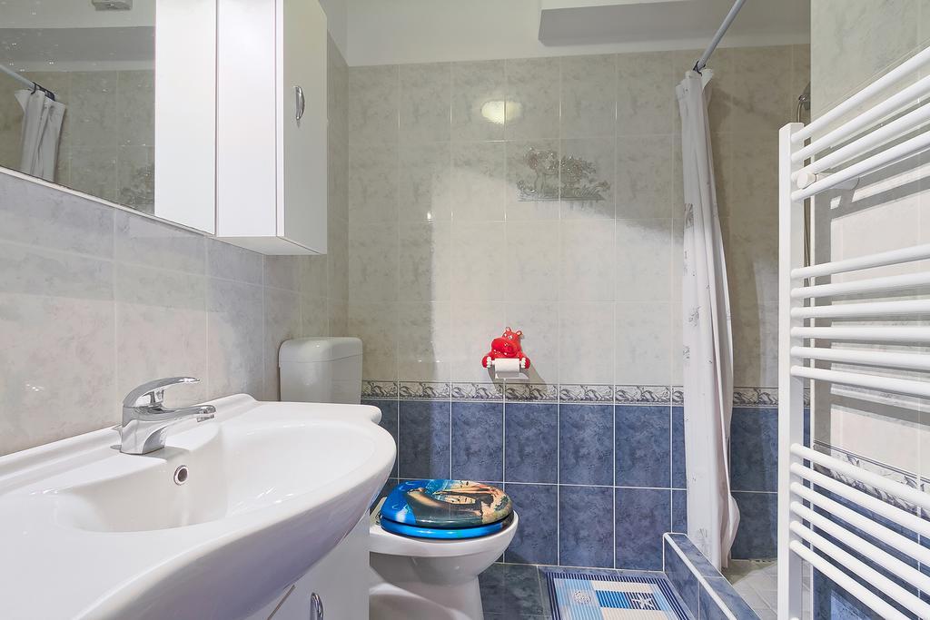 Apartments Valoda Nedeščina Bagian luar foto