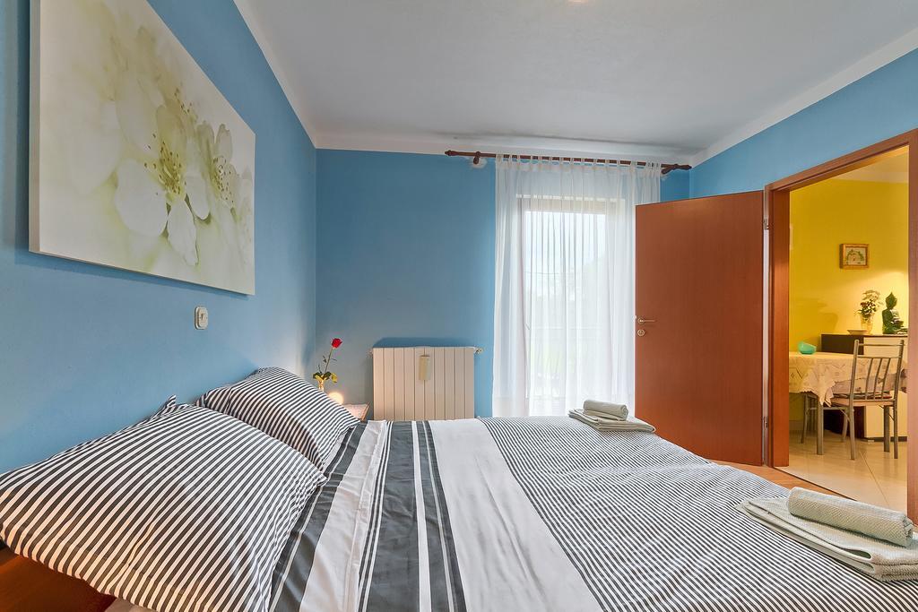 Apartments Valoda Nedeščina Bagian luar foto