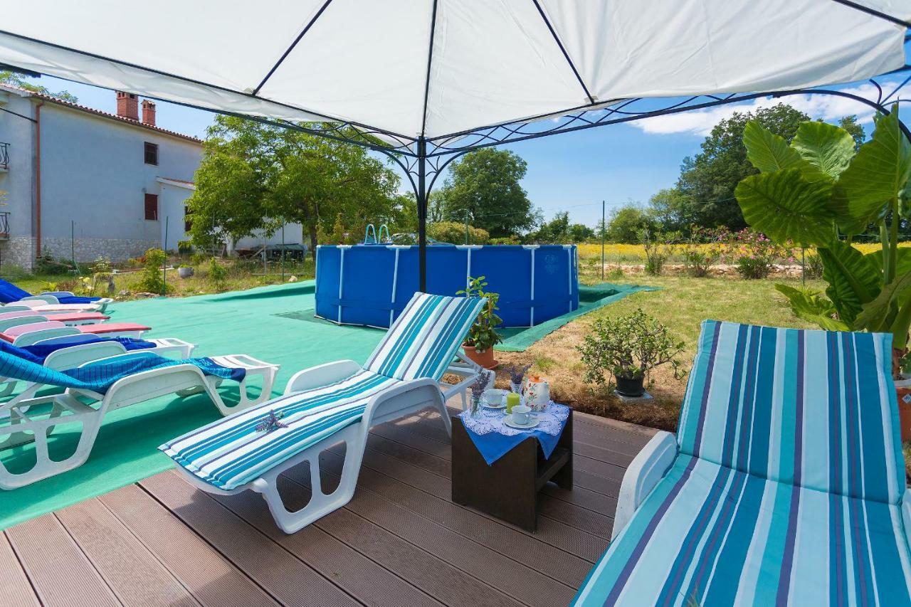 Apartments Valoda Nedeščina Bagian luar foto