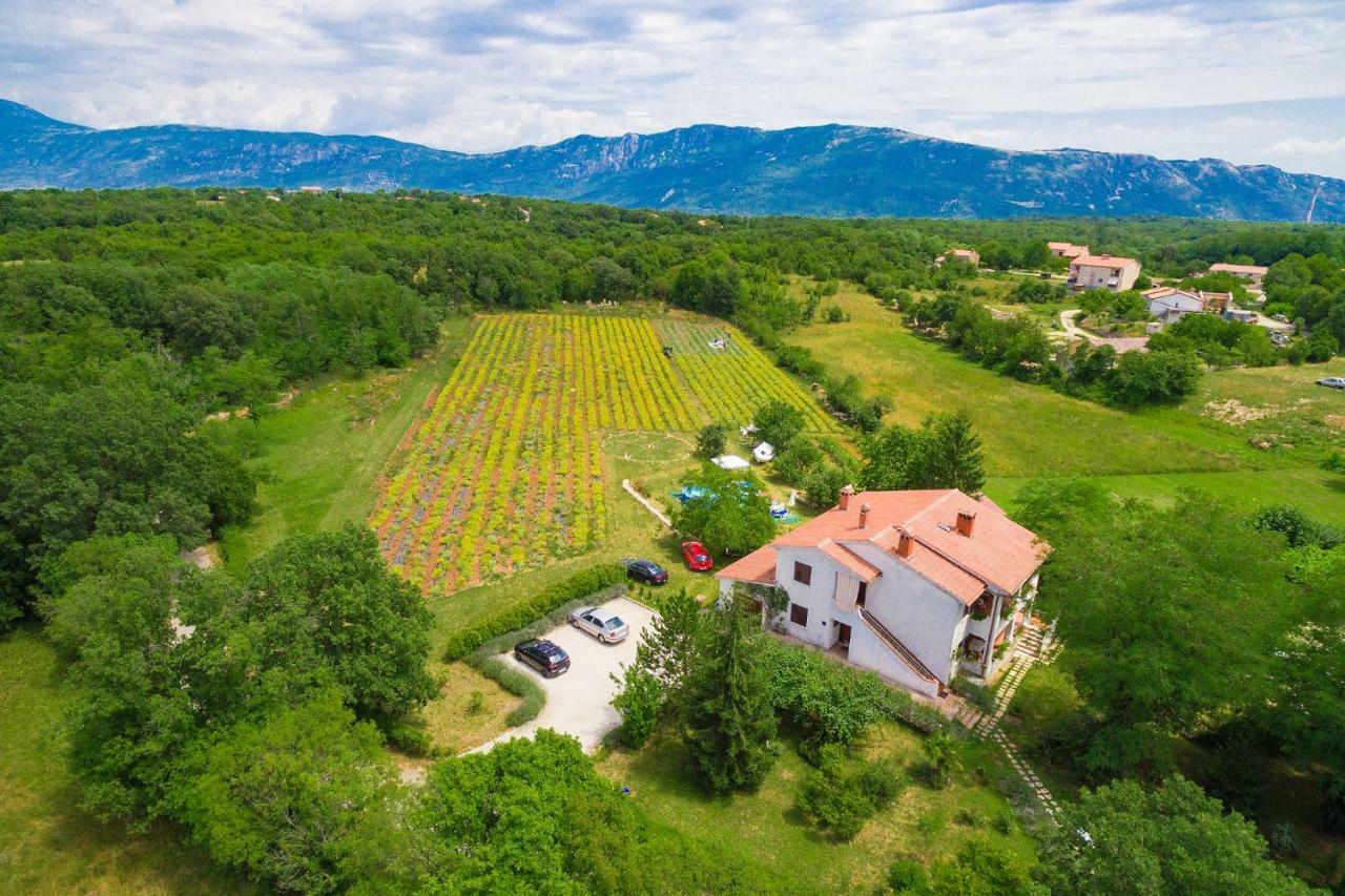 Apartments Valoda Nedeščina Bagian luar foto