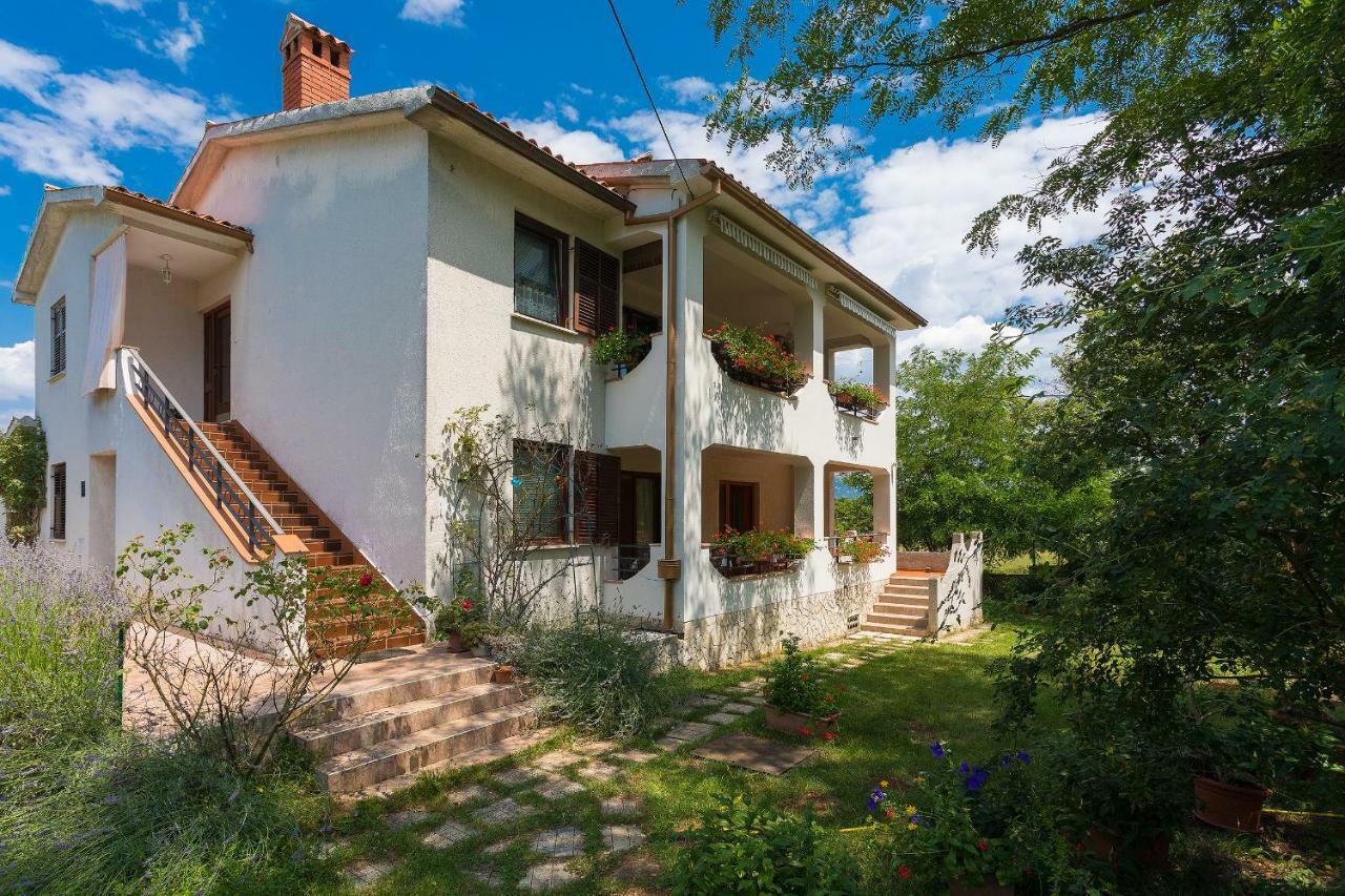Apartments Valoda Nedeščina Bagian luar foto